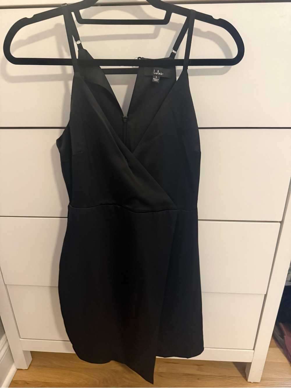 Lulu's Black Sleeveless V-Neck Mini Dress